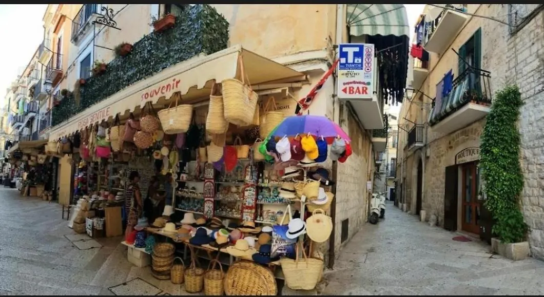 Lägenhet Dimora Falcone Bari Italien