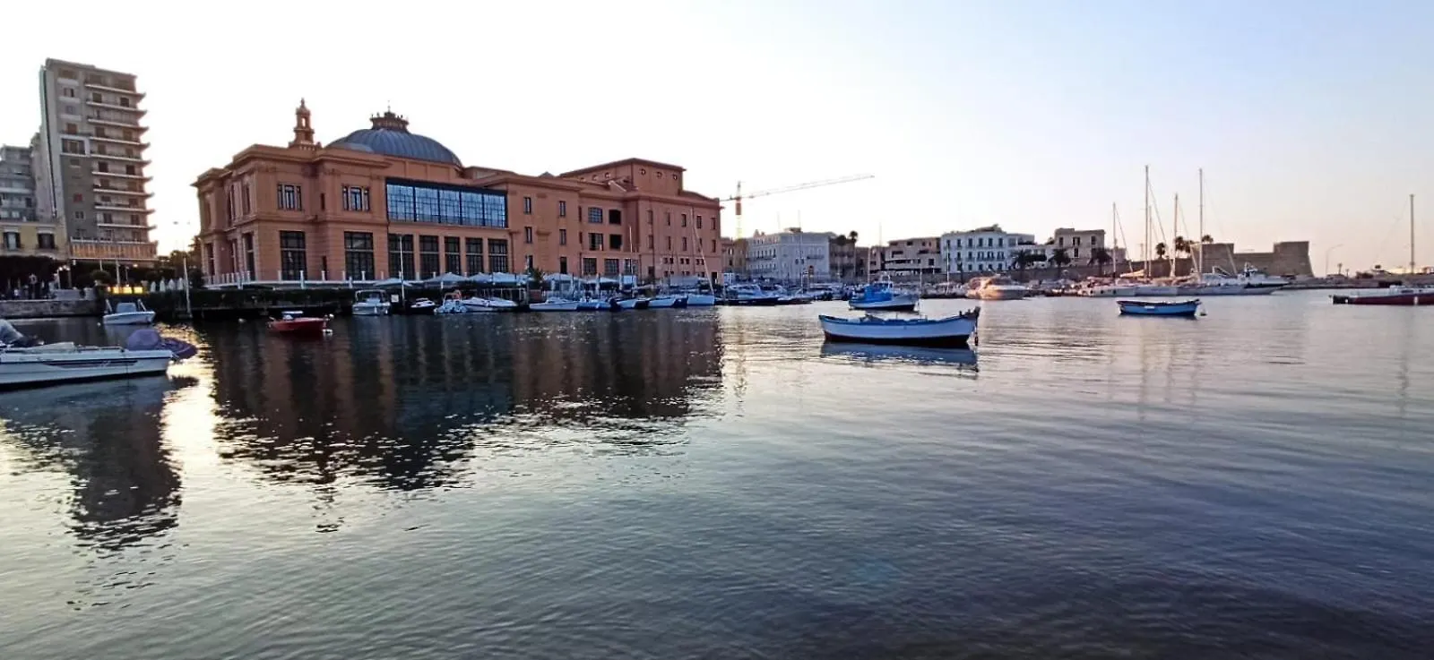 Dimora Falcone Bari Lägenhet