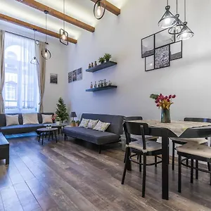 katerina-apartment-blaha-square.inbudapesthotels.com/